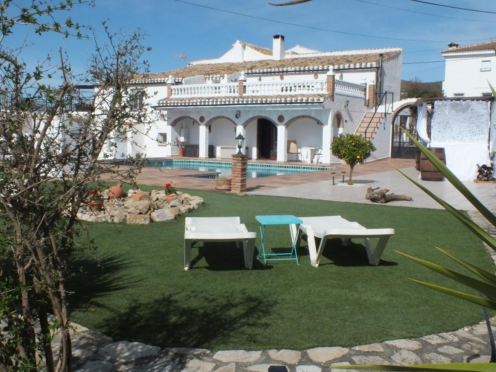 Kayenne Holiday Rentals Iznajar Exterior photo