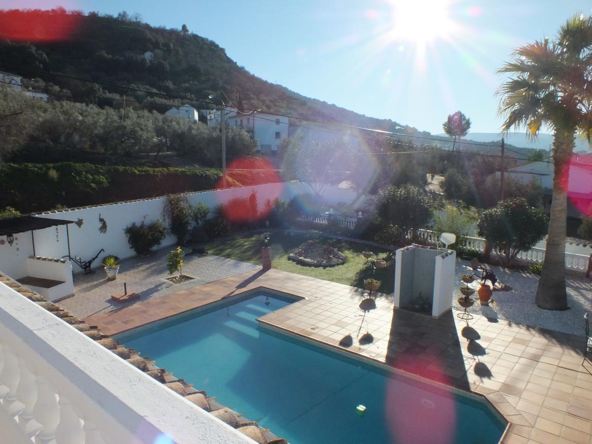 Kayenne Holiday Rentals Iznajar Exterior photo